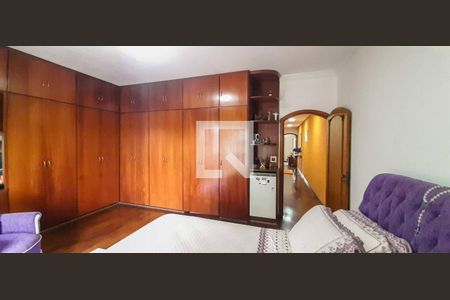 Casa à venda com 125m², 5 quartos e 2 vagas Casa à venda com 125m², 5 quartos e 2 vagasSuíte