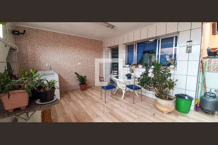 Casa à venda com 125m², 5 quartos e 2 vagas Casa à venda com 125m², 5 quartos e 2 vagasEspaço Gourmet