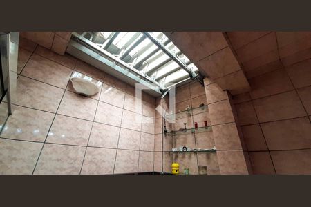 Casa à venda com 125m², 5 quartos e 2 vagas Casa à venda com 125m², 5 quartos e 2 vagasBanheiro da Suíte