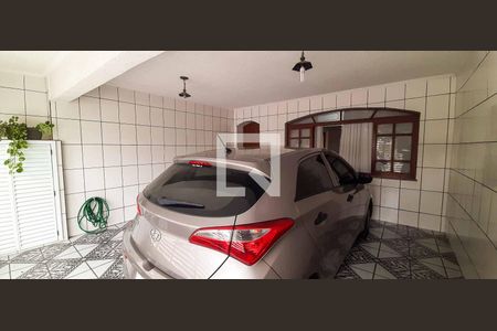 Casa à venda com 125m², 5 quartos e 2 vagas Casa à venda com 125m², 5 quartos e 2 vagasGaragem