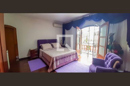 Casa à venda com 125m², 5 quartos e 2 vagas Casa à venda com 125m², 5 quartos e 2 vagasSuíte