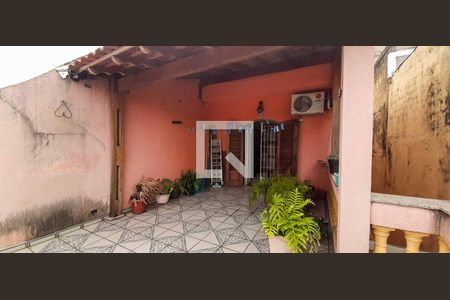 Casa à venda com 125m², 5 quartos e 2 vagas Casa à venda com 125m², 5 quartos e 2 vagasSacada do Quarto 1