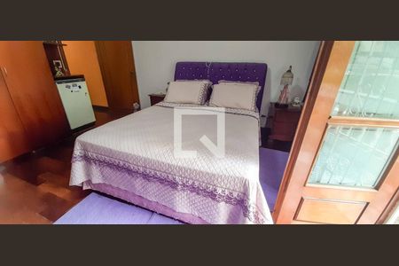 Casa à venda com 125m², 5 quartos e 2 vagas Casa à venda com 125m², 5 quartos e 2 vagasSuíte