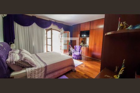 Casa à venda com 125m², 5 quartos e 2 vagas Casa à venda com 125m², 5 quartos e 2 vagasSuíte