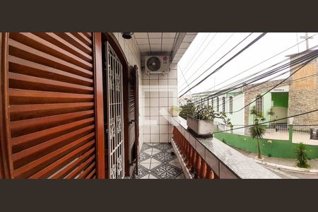 Casa à venda com 125m², 5 quartos e 2 vagas Casa à venda com 125m², 5 quartos e 2 vagasSacada da Suíte