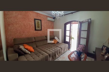 Sala de TV ou Quarto 1 de casa à venda com 5 quartos, 125m² em Veloso, Osasco