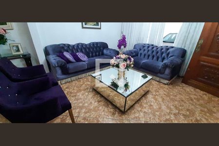 Sala de Estar de casa à venda com 5 quartos, 125m² em Veloso, Osasco