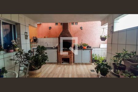 Casa à venda com 125m², 5 quartos e 2 vagas Casa à venda com 125m², 5 quartos e 2 vagasEspaço Gourmet