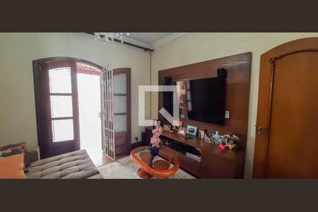 Sala de TV ou Quarto 1 de casa à venda com 5 quartos, 125m² em Veloso, Osasco