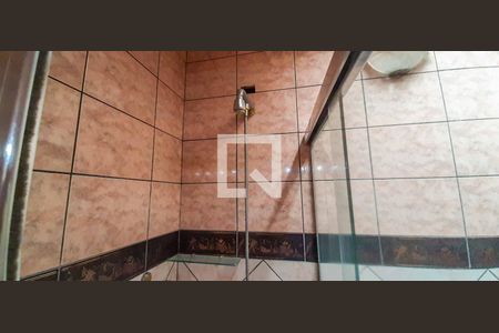 Casa à venda com 125m², 5 quartos e 2 vagas Casa à venda com 125m², 5 quartos e 2 vagasBanheiro da Suíte