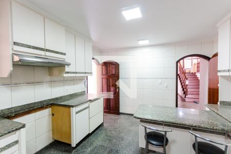 Casa à venda com 323m², 3 quartos e 5 vagas Casa à venda com 323m², 3 quartos e 5 vagasCozinha