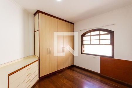 Casa à venda com 323m², 3 quartos e 5 vagas Casa à venda com 323m², 3 quartos e 5 vagasQuarto 2