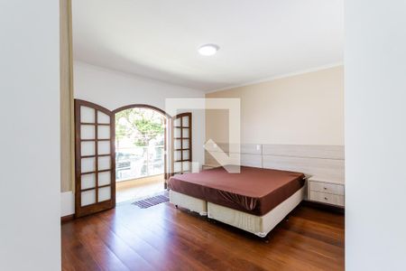 Casa à venda com 323m², 3 quartos e 5 vagas Casa à venda com 323m², 3 quartos e 5 vagasQuarto 3