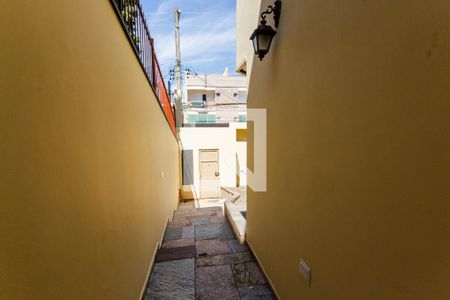 Casa à venda com 323m², 3 quartos e 5 vagas Casa à venda com 323m², 3 quartos e 5 vagasÁrea comum