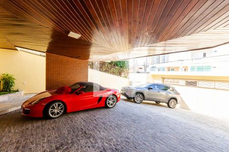 Casa à venda com 323m², 3 quartos e 5 vagas Casa à venda com 323m², 3 quartos e 5 vagasÁrea comum