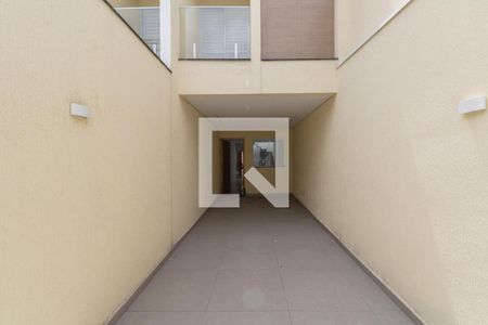 Casa à venda com 120m², 3 quartos e 2 vagasCorredor