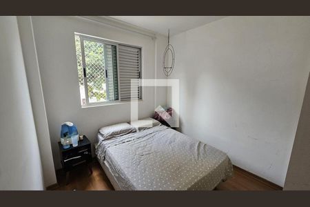 Quarto de apartamento à venda com 3 quartos, 72m² em Santo Antônio, Belo Horizonte
