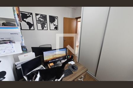 Quarto de apartamento à venda com 3 quartos, 72m² em Santo Antônio, Belo Horizonte