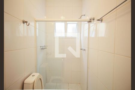 Casa de condomínio à venda com 523m², 4 quartos e 4 vagas Casa de condomínio à venda com 523m², 4 quartos e 4 vagasBanheiro Suíte 4