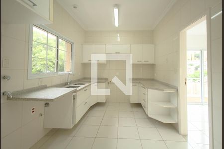 Casa de condomínio à venda com 523m², 4 quartos e 4 vagas Casa de condomínio à venda com 523m², 4 quartos e 4 vagasCozinha - Armários