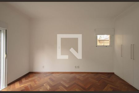 Casa de condomínio à venda com 523m², 4 quartos e 4 vagas Casa de condomínio à venda com 523m², 4 quartos e 4 vagasSuíte 3