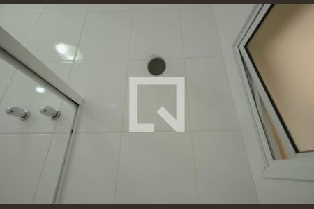 Casa de condomínio à venda com 523m², 4 quartos e 4 vagas Casa de condomínio à venda com 523m², 4 quartos e 4 vagasBanheiro Suíte 2
