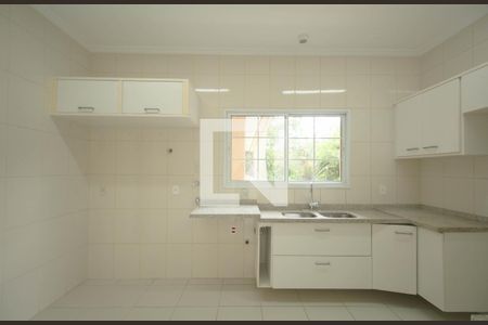 Casa de condomínio à venda com 523m², 4 quartos e 4 vagas Casa de condomínio à venda com 523m², 4 quartos e 4 vagasCozinha - Armários