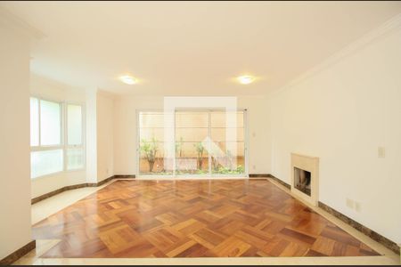 Sala 1 de casa de condomínio à venda com 4 quartos, 523m² em Vila Sonia, São Paulo