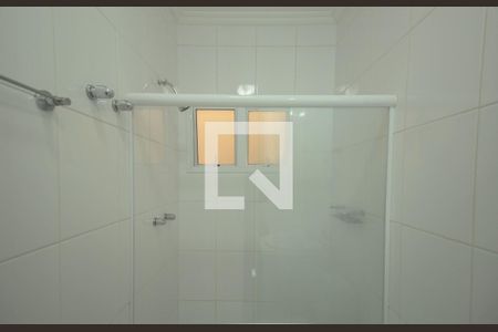 Casa de condomínio à venda com 523m², 4 quartos e 4 vagas Casa de condomínio à venda com 523m², 4 quartos e 4 vagasBanheiro Suíte 2