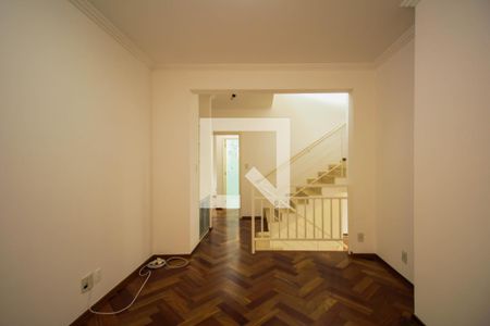 Casa de condomínio à venda com 523m², 4 quartos e 4 vagas Casa de condomínio à venda com 523m², 4 quartos e 4 vagasSala 4