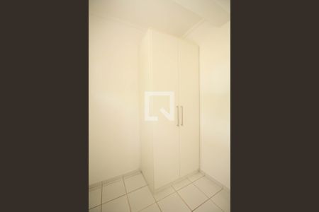 Casa de condomínio à venda com 523m², 4 quartos e 4 vagas Casa de condomínio à venda com 523m², 4 quartos e 4 vagasQuarto de Serviço 1