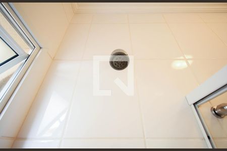 Casa de condomínio à venda com 523m², 4 quartos e 4 vagas Casa de condomínio à venda com 523m², 4 quartos e 4 vagasBanheiro Suíte 4