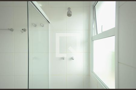 Casa de condomínio à venda com 523m², 4 quartos e 4 vagas Casa de condomínio à venda com 523m², 4 quartos e 4 vagasBanheiro Suíte 1