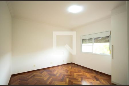Casa de condomínio à venda com 523m², 4 quartos e 4 vagas Casa de condomínio à venda com 523m², 4 quartos e 4 vagasSuíte 1
