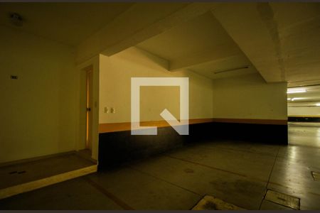 Garagem de casa de condomínio à venda com 4 quartos, 523m² em Vila Sonia, São Paulo