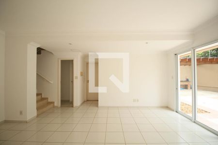 Casa de condomínio à venda com 523m², 4 quartos e 4 vagas Casa de condomínio à venda com 523m², 4 quartos e 4 vagasSala 3