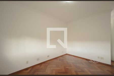 Casa de condomínio à venda com 523m², 4 quartos e 4 vagas Casa de condomínio à venda com 523m², 4 quartos e 4 vagasSuíte 2