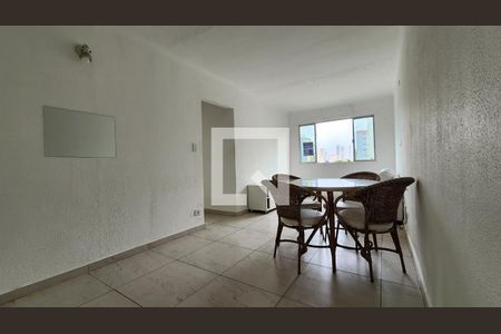 Detalhe Sala de apartamento para alugar com 2 quartos, 75m² em Embaré, Santos