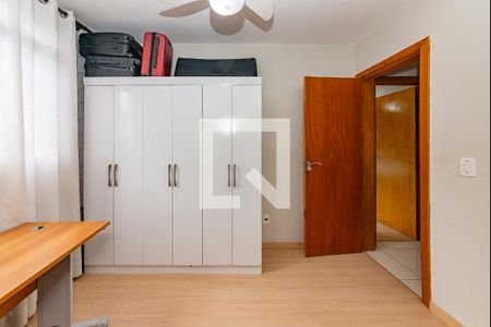 Apartamento à venda com 115m², 4 quartos e 2 vagasQuarto 2