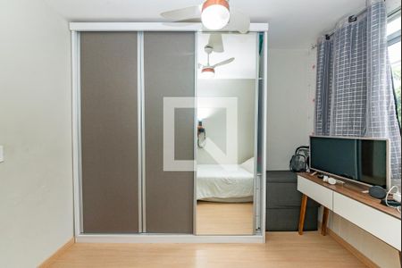 Apartamento à venda com 115m², 4 quartos e 2 vagasQuarto 4
