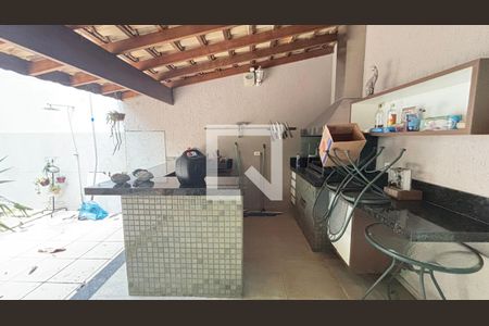 Casa à venda com 450m², 4 quartos e 3 vagasChurrasqueira