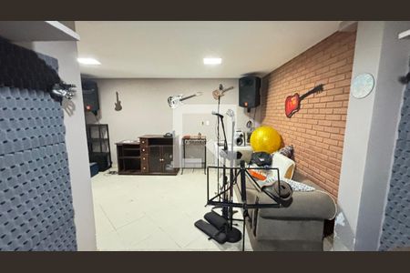 Casa à venda com 450m², 4 quartos e 3 vagasPorão - Estudio