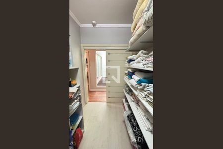 Casa à venda com 450m², 4 quartos e 3 vagasRouparia