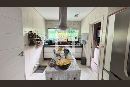 Casa à venda com 450m², 4 quartos e 3 vagasCozinha