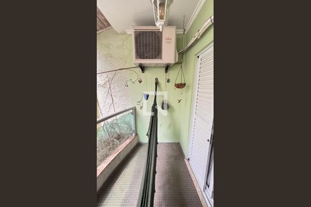 Casa à venda com 450m², 4 quartos e 3 vagasVaranda da Suíte 1