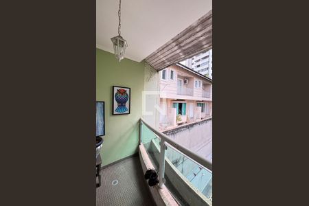 Casa à venda com 450m², 4 quartos e 3 vagasVaranda da Suíte 1