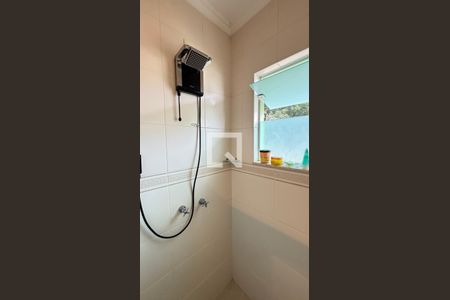 Casa à venda com 450m², 4 quartos e 3 vagasBanheiro da Suíte 2