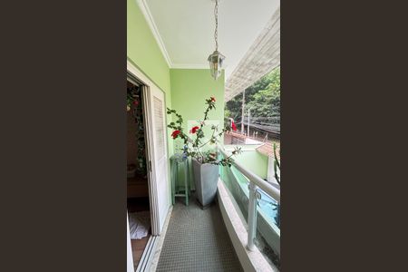 Casa à venda com 450m², 4 quartos e 3 vagasSuíte 3 Varanda