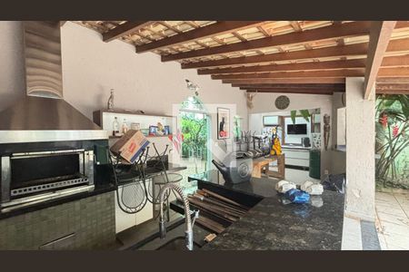 Casa à venda com 450m², 4 quartos e 3 vagasChurrasqueira