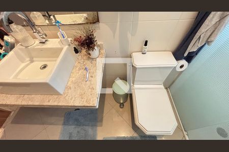 Casa à venda com 450m², 4 quartos e 3 vagasBanheiro da Suíte 2